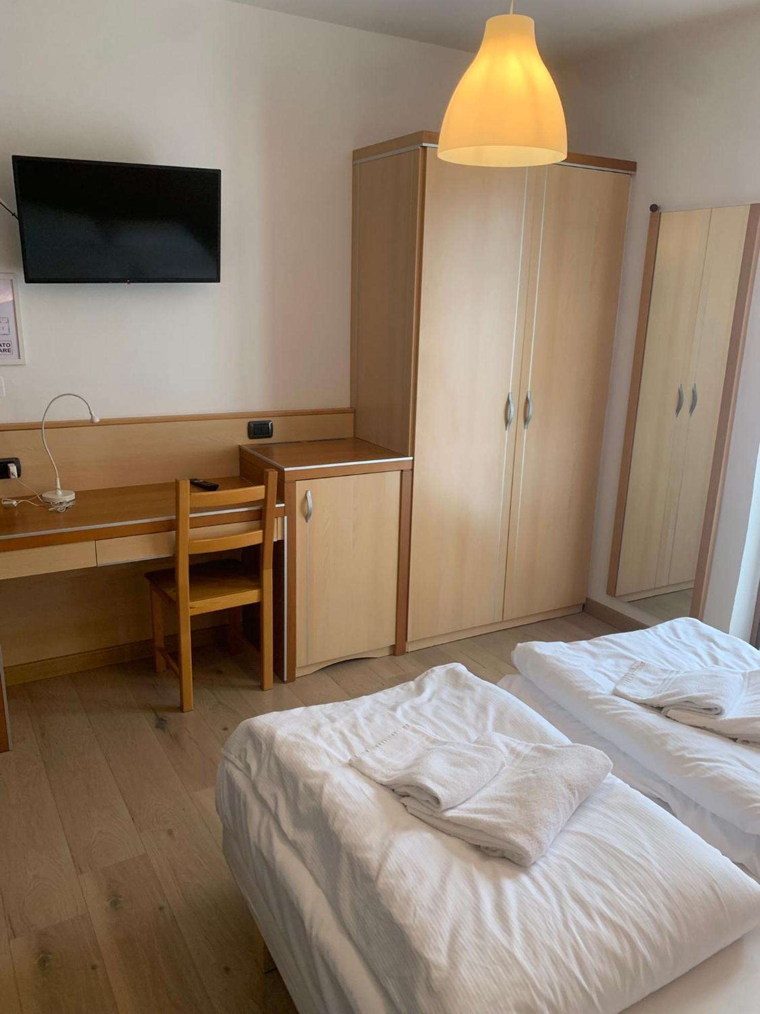 Hotel Garni Delle Rose Ceniga Εξωτερικό φωτογραφία