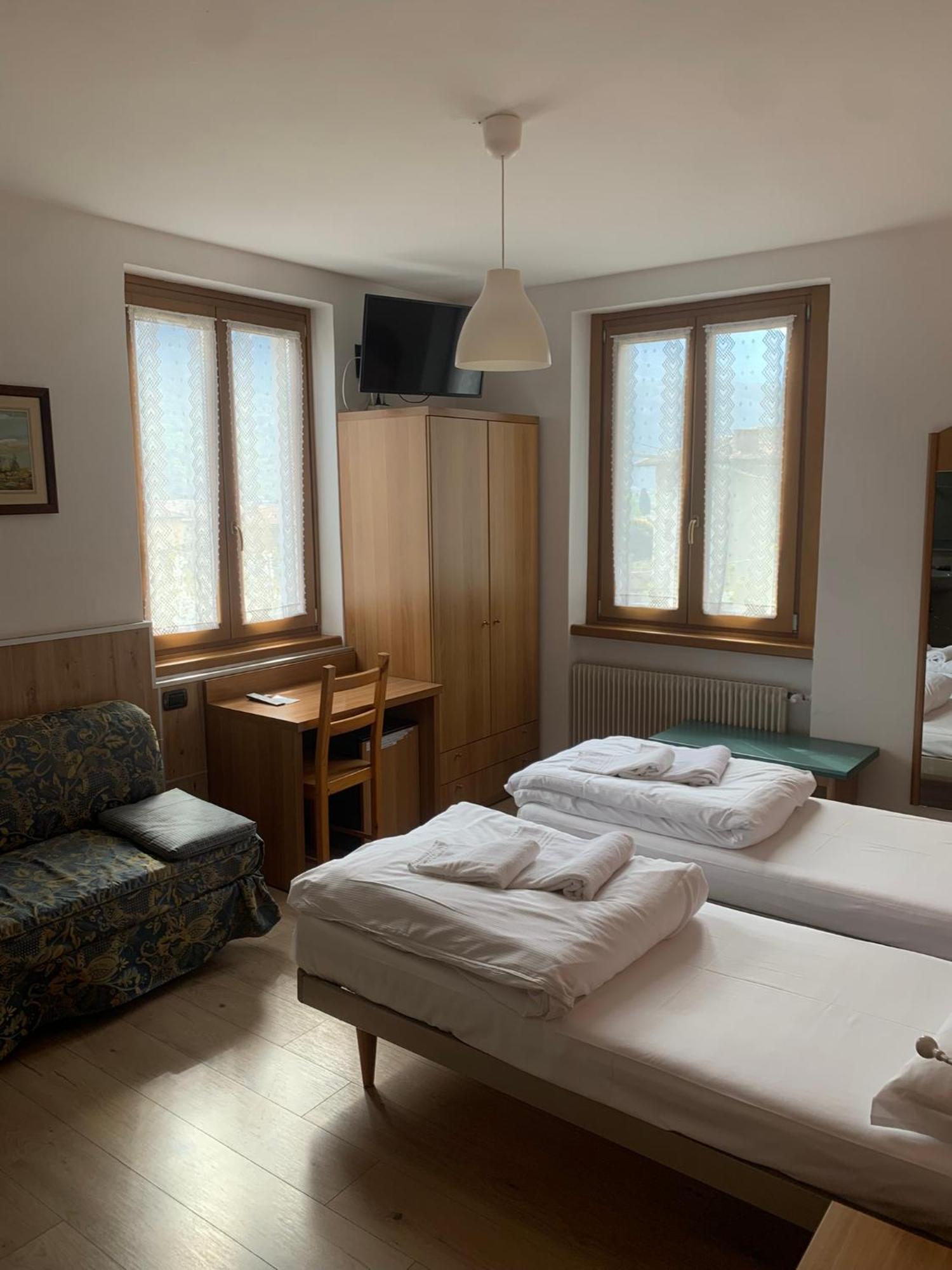 Hotel Garni Delle Rose Ceniga Εξωτερικό φωτογραφία