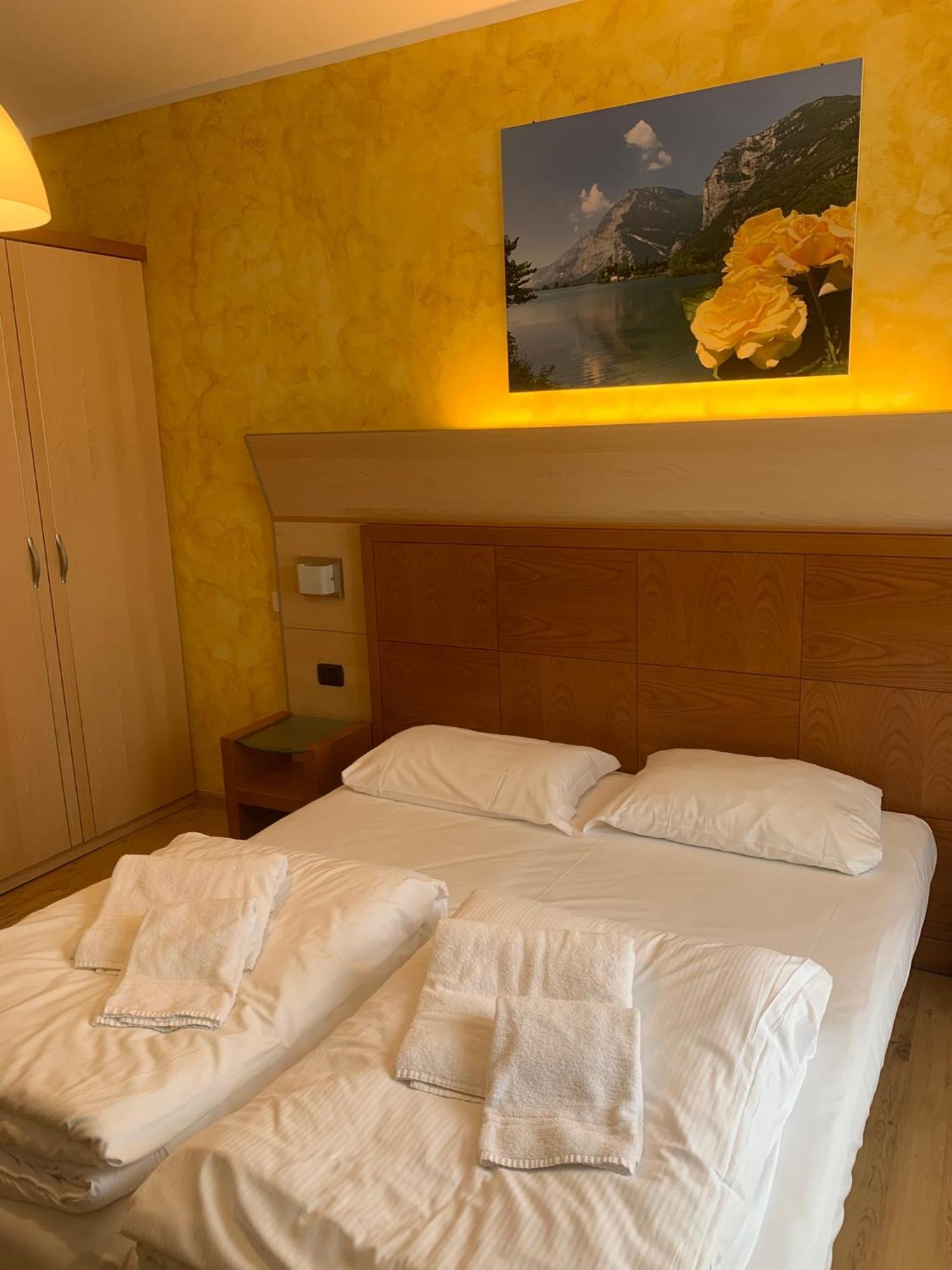 Hotel Garni Delle Rose Ceniga Εξωτερικό φωτογραφία
