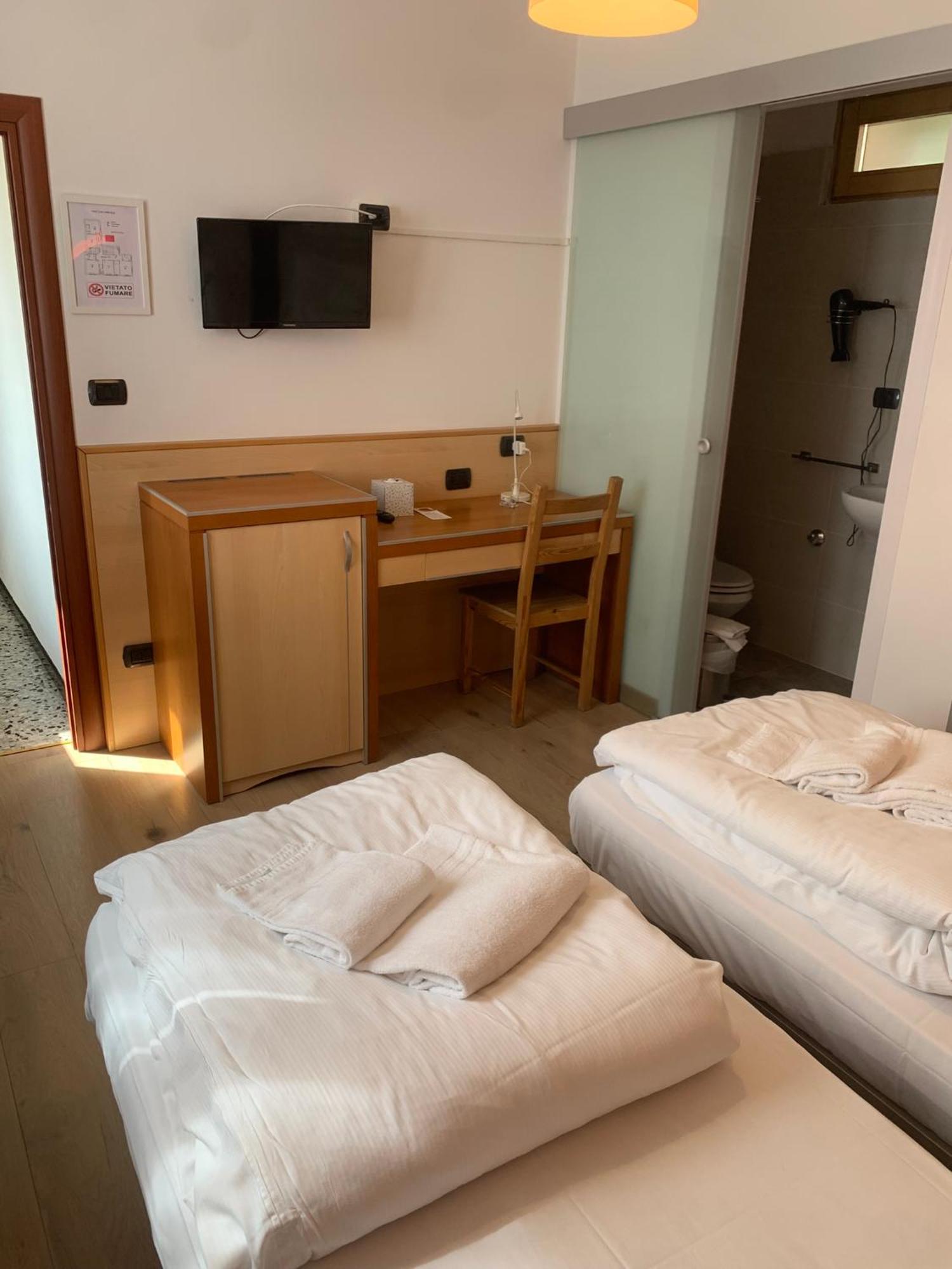 Hotel Garni Delle Rose Ceniga Εξωτερικό φωτογραφία