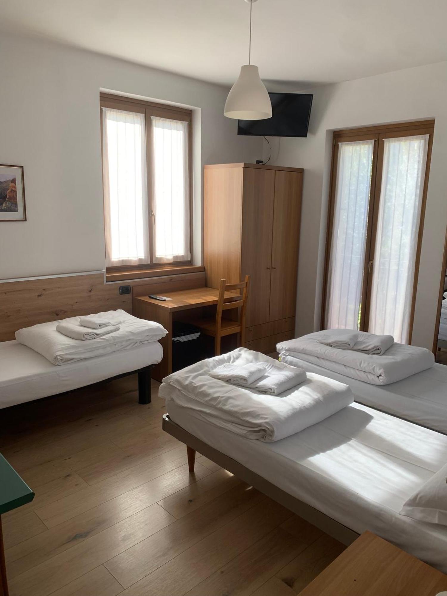 Hotel Garni Delle Rose Ceniga Εξωτερικό φωτογραφία